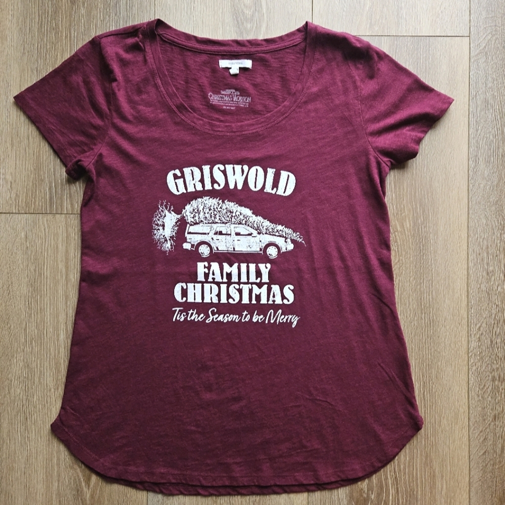 Women's Griswold Family Christmas Burgundy Red Short Sleeve Tee Shirt | Small